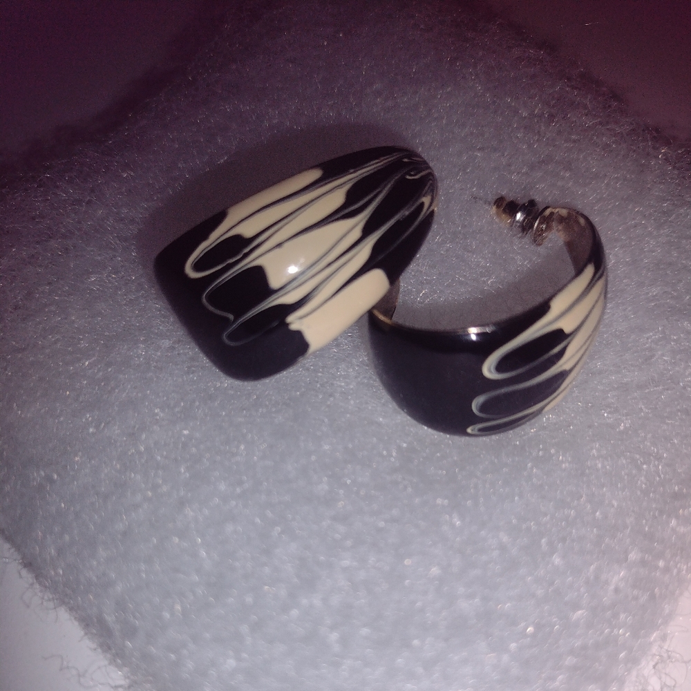 Vintage earring